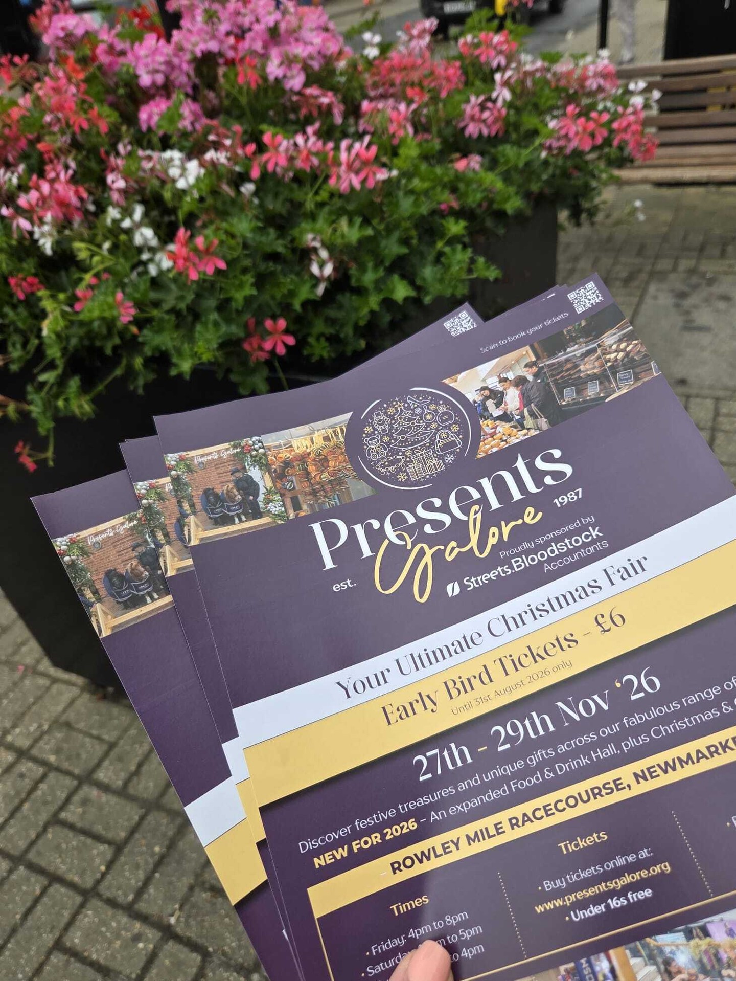 Half way through August, which means half way through our Early Bird Sale!
Tickets to this year's Presents Galore are just £6 when purchased before 31st August, giving you access across the full three days. Soak up the festive atmosphere Friday evening with friends, return for a full day of shopping Saturday and finally bring the family Sunday and enjoy some of our delicious on site eateries offering all the festive flavours and more.
And with 100% of ticket sales and all proceeds going to our three wonderful charities, it's feel good for all.
Purchase yours at www.presentsgalore.org/tickets
#PresentsGaloreNKT #ChristmasFair #CharityFair #WhatsOn #Newmarket